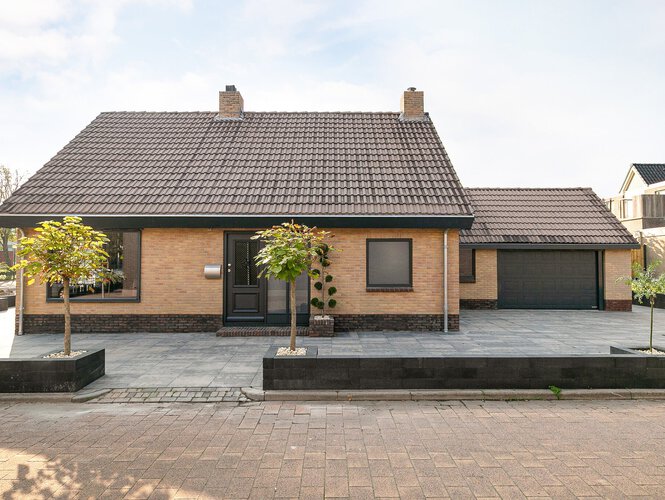 Dordtse Straat 33 ST.-ANNAPAROCHIE Dordtse Straat 33 ST.-ANNAPAROCHIE